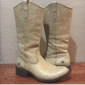 Born boots